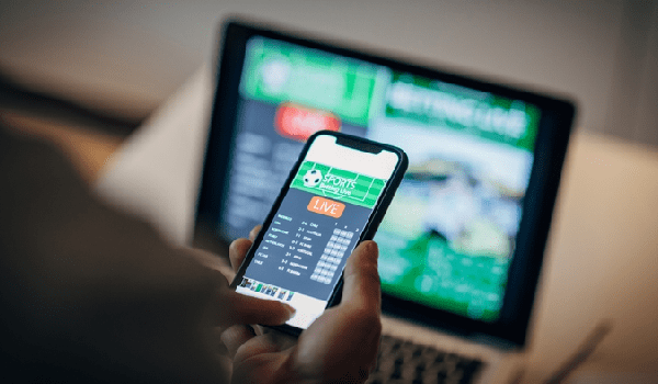 How the Gambling Industry Has Changed Due to the Increasing Usage of Mobile Phones